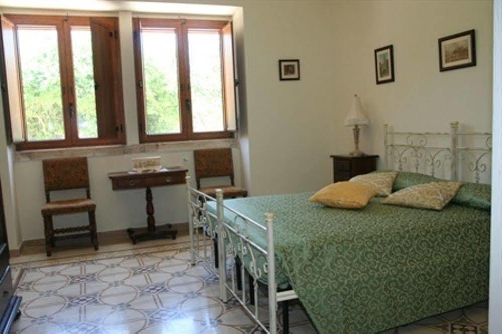 Masseria Cesarina B&B Кастеллана-Гротте Экстерьер фото
