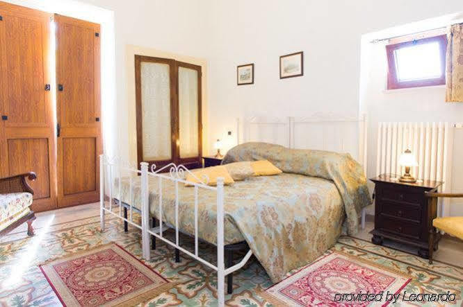Masseria Cesarina B&B Кастеллана-Гротте Экстерьер фото